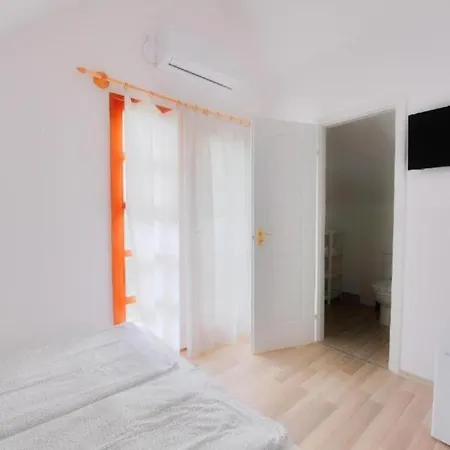 بيت ضيافة Oliver بالاتوليلّي