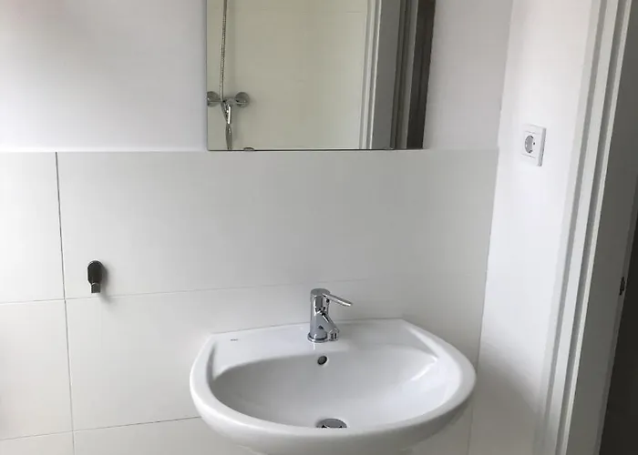 Oliver بالاتوليلّي